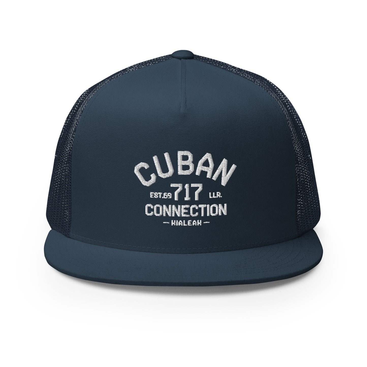 Clásico White Embroidered Logo Trucker Cap