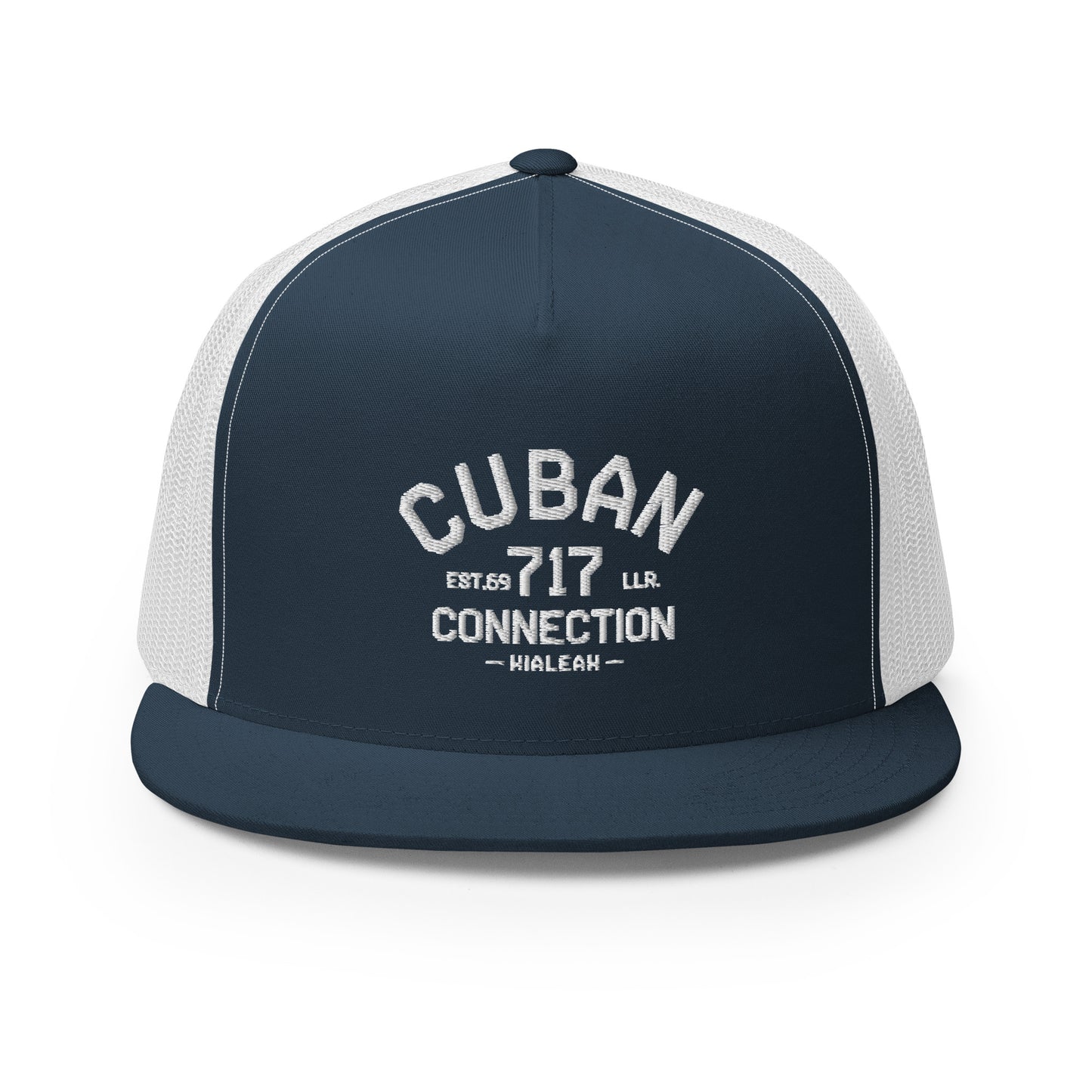 Clásico White Embroidered Logo Trucker Cap