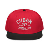 Clásico White Embroidered Logo Snapback Hat